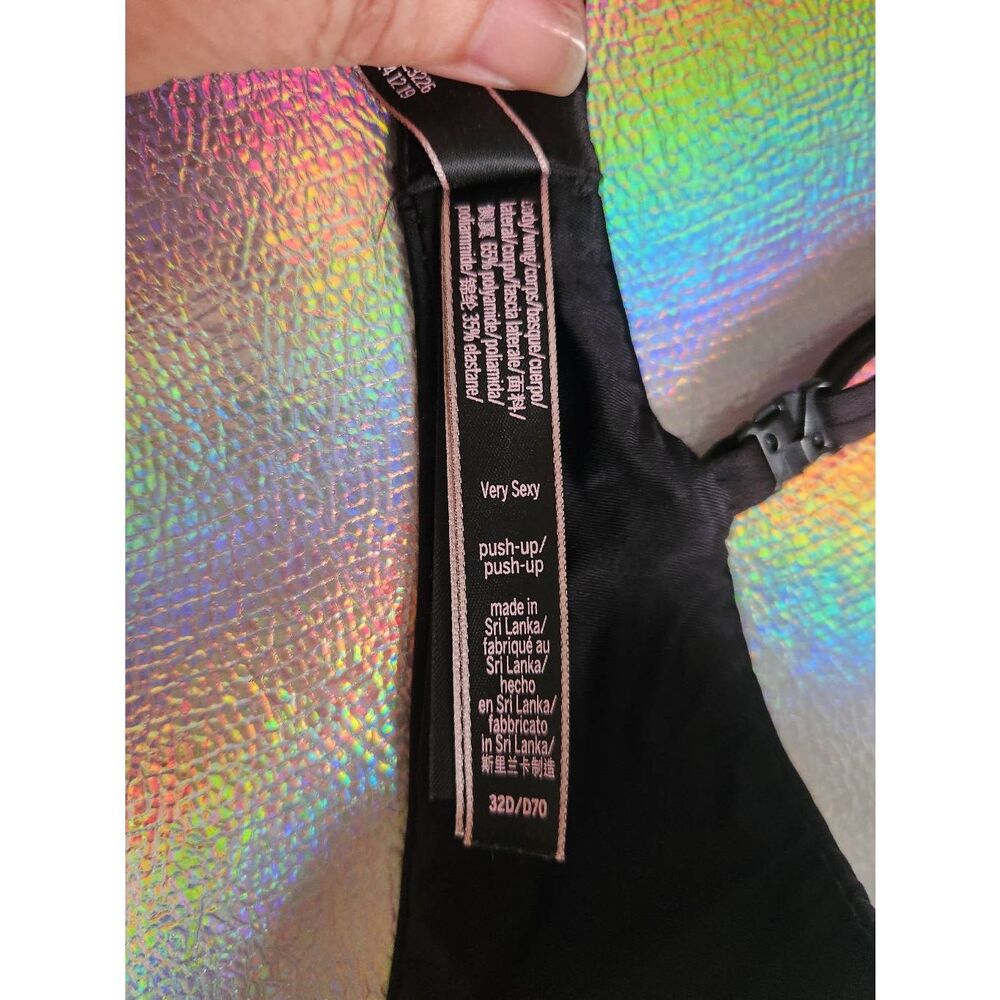 Victoria's Secret 32D Very Sexy push-up bra - Picture 7 of 10